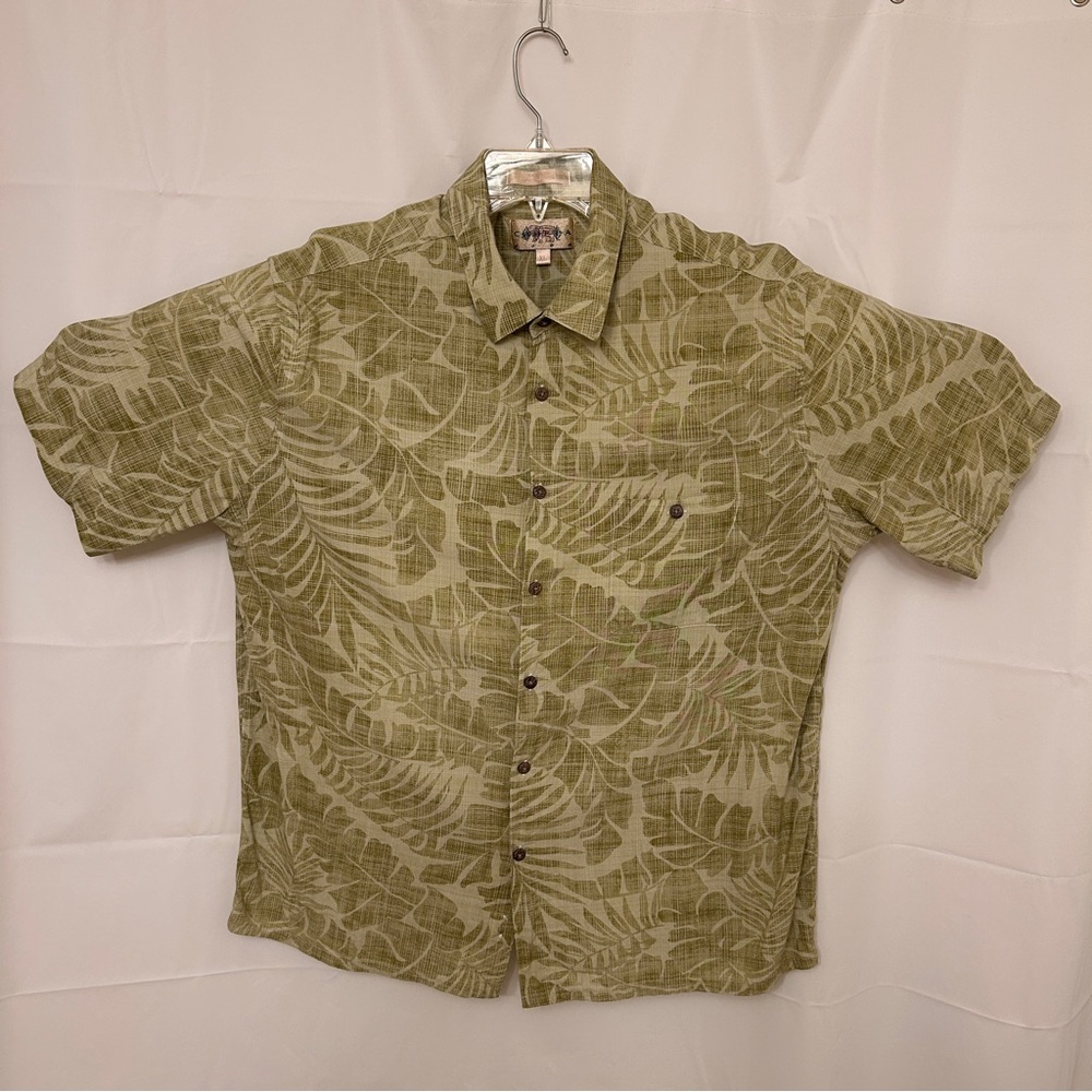 Campia Moda Men's Green Leaf Print Casual Button-Down Shirt